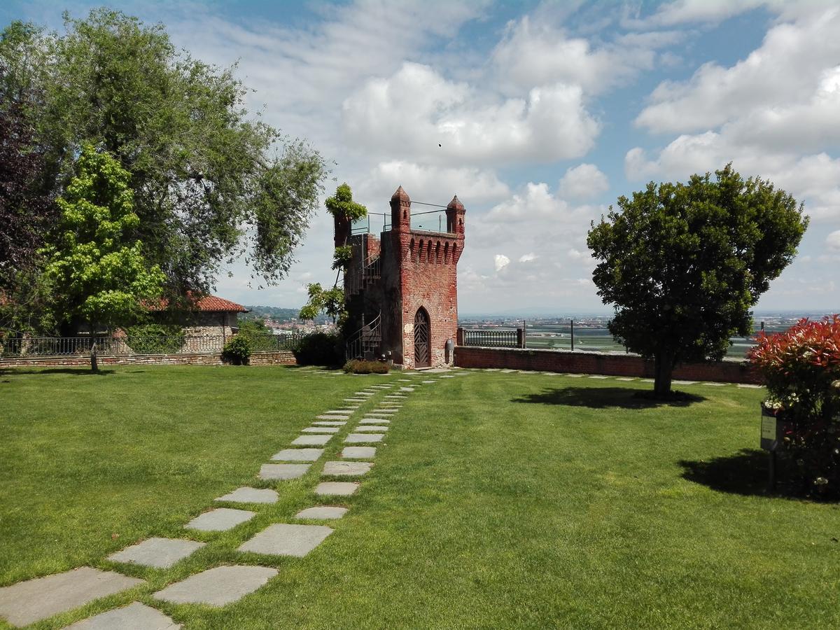 Castello Rosso Ξενοδοχείο Costigliole Saluzzo Εξωτερικό φωτογραφία