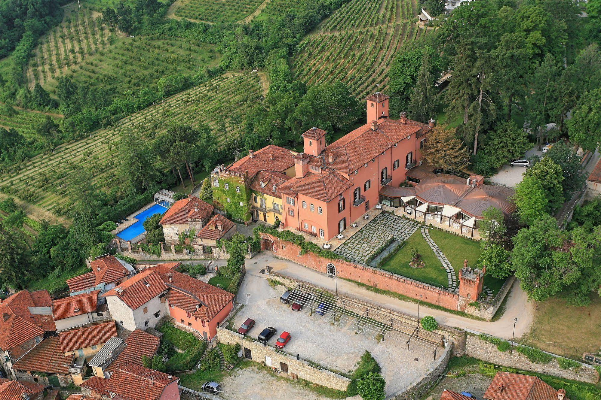 Castello Rosso Ξενοδοχείο Costigliole Saluzzo Εξωτερικό φωτογραφία