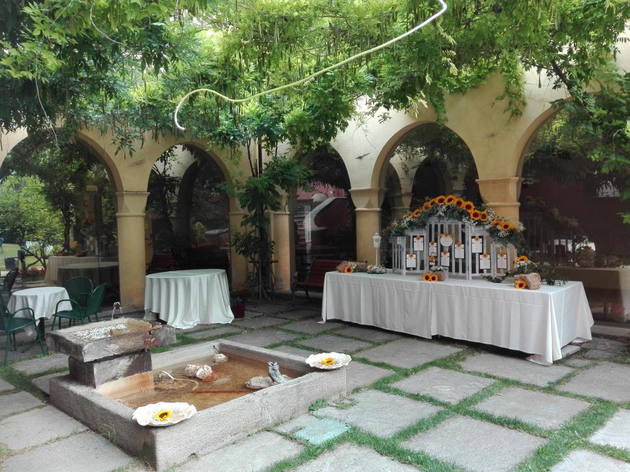 Castello Rosso Ξενοδοχείο Costigliole Saluzzo Εξωτερικό φωτογραφία