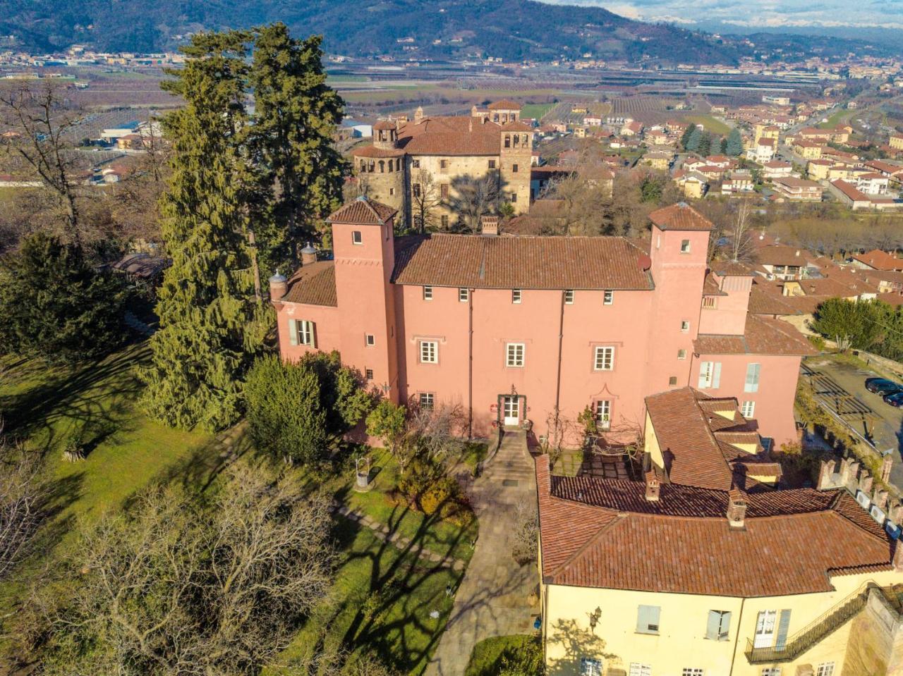 Castello Rosso Ξενοδοχείο Costigliole Saluzzo Εξωτερικό φωτογραφία